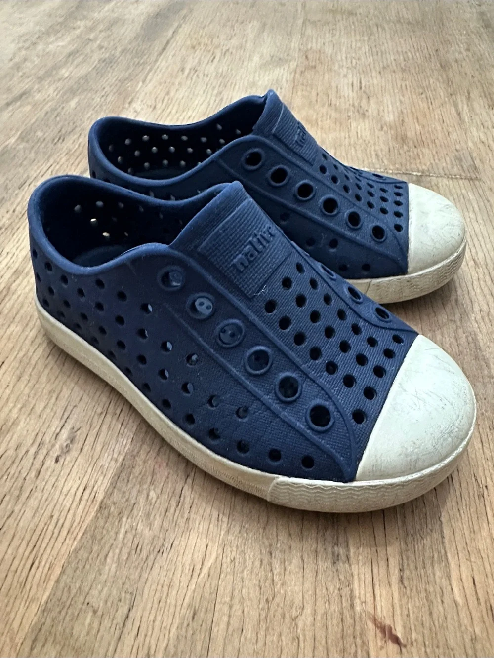 Native Kids Slip-On Water Shoes in Navy and White- C6